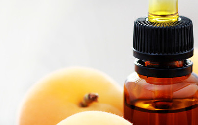 Масло от кайсиеви ядки (Prunus armeniaca) Масло от кайсиеви ядки (Prunus armeniaca)